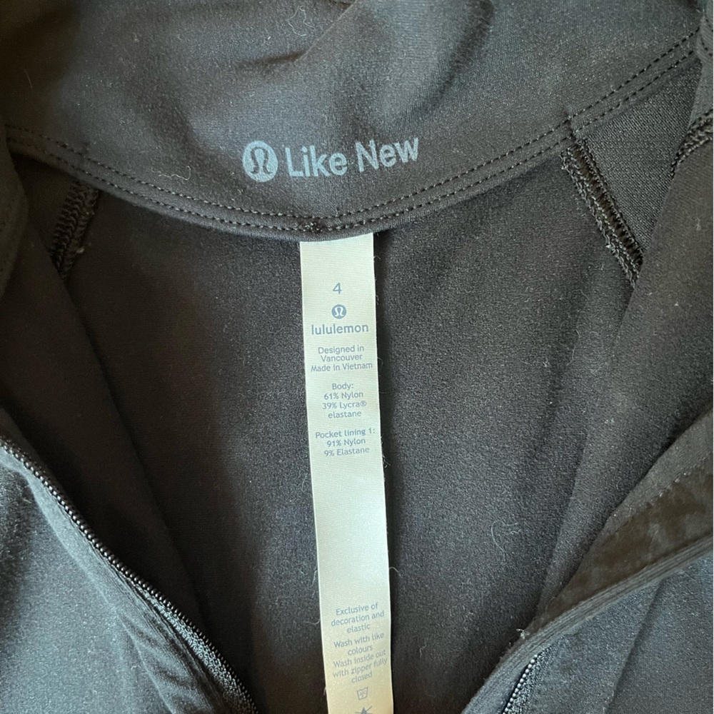 Lululemon Toasty Tech 1/2 Zip - Picture 4 of 6